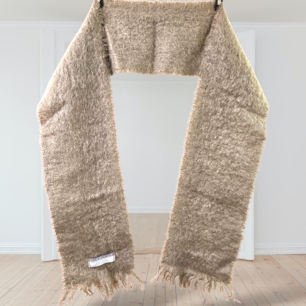VINTAGE WINDERMERE NEW ZEALAND MOHAIR SCARF WITH EYELASH FRINGE